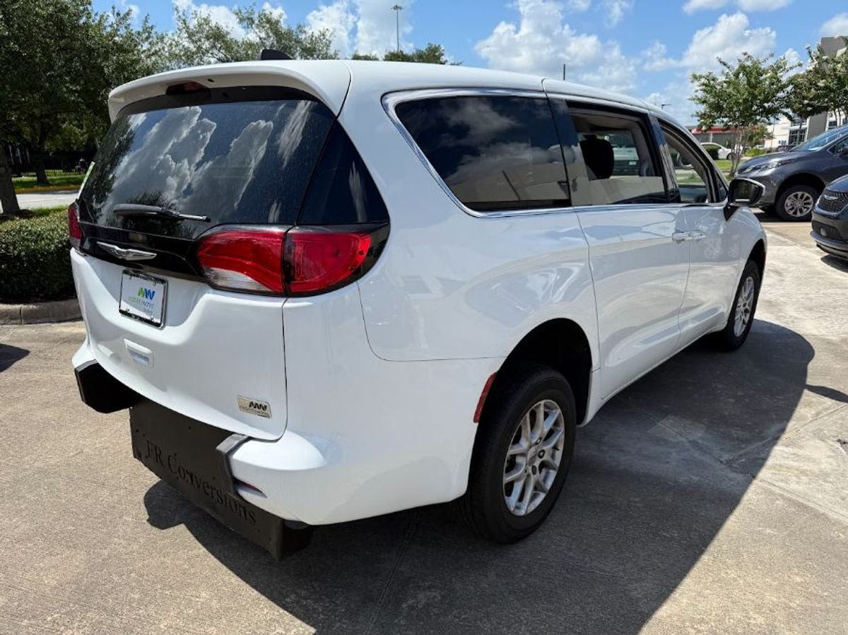 2022 CHRYSLER VOYAGER - Image 3