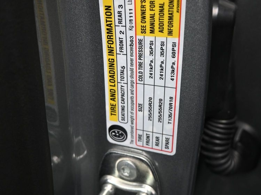 New 2026 Chevrolet Traverse 1LT Midnight - BraunAbility Side Entry In Floor Automatic Ramp