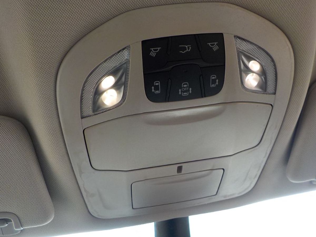 2023 CHRYSLER VOYAGER - Image 39