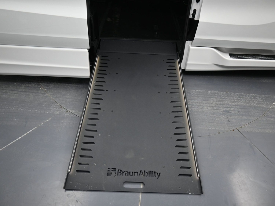 New 2026 Honda Odyssey Sport - BraunAbility Side Entry In Floor Automatic Ramp