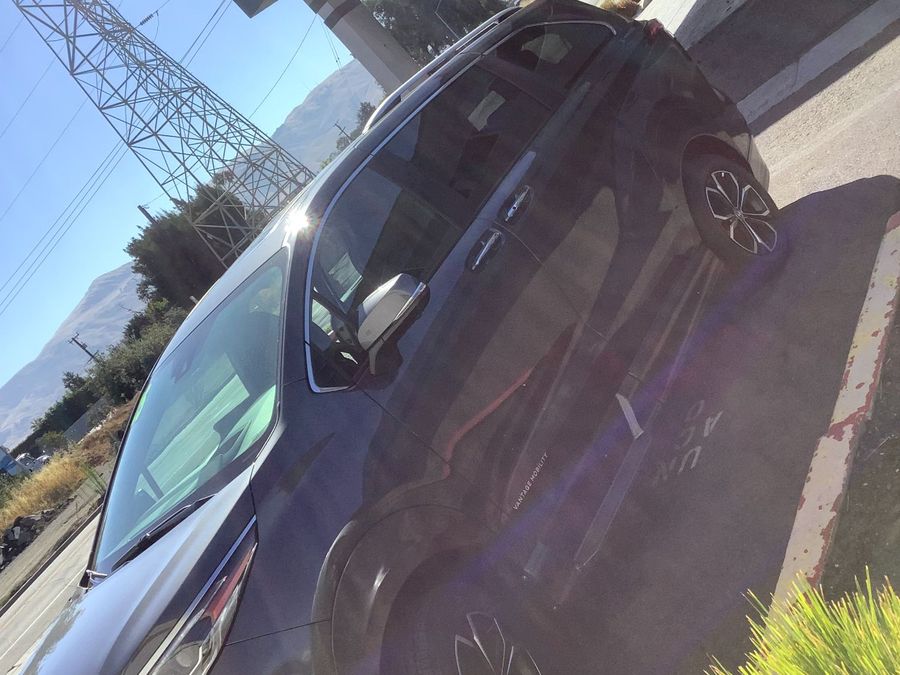 New 2025 Toyota Sienna Hybrid Platinum AWD - VMI Side Entry Entry In Floor Automatic Ramp