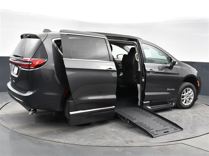 2022 CHRYSLER PACIFICA - Image 22