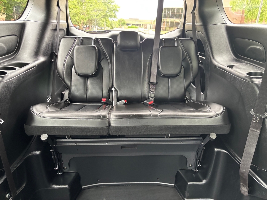 Used 2023 Chrysler Pacifica Touring L - BraunAbility Side Entry Entry Fold Out Automatic Ramp