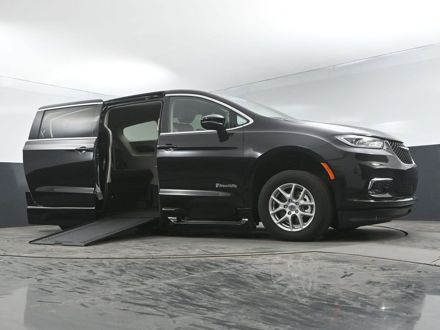 Used 2024 Chrysler Pacifica Touring L - BraunAbility Side Entry Entry In Floor Automatic Ramp