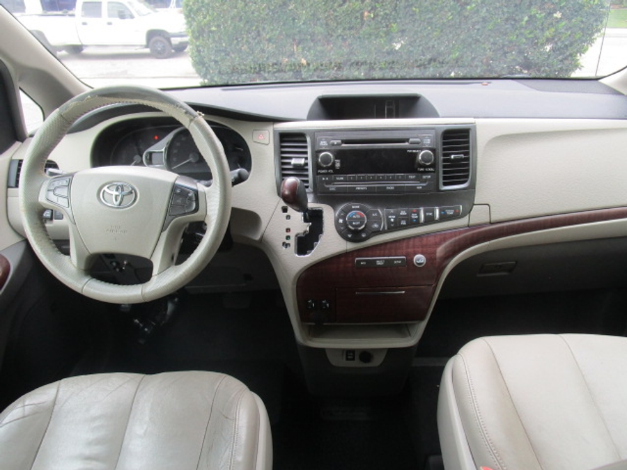 Used 2013 Toyota Sienna XLE Base - VMI Side Entry Entry In Floor Automatic Ramp