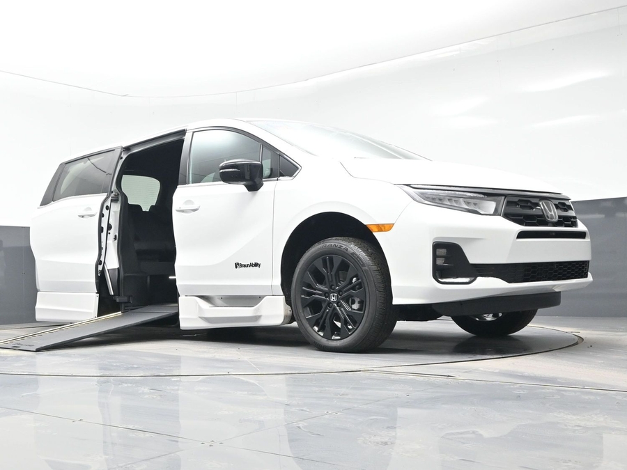 New 2026 Honda Odyssey Sport - BraunAbility Side Entry Entry In Floor Automatic Ramp