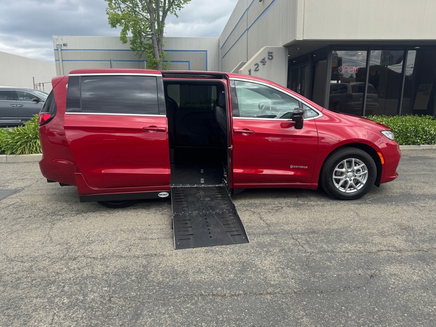 Red Chrysler Pacifica image number 7