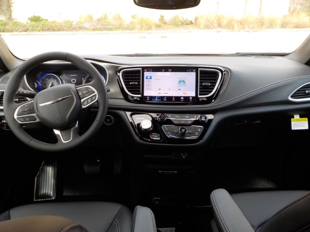 Red Chrysler Pacifica image number 8