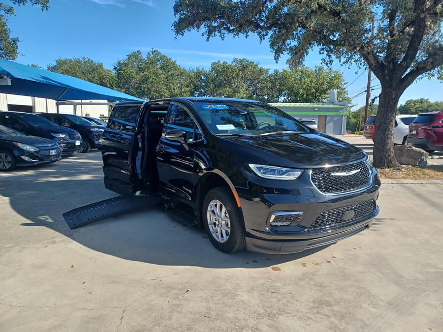 Black Chrysler Pacifica with Side Entry Automatic Fold Out ramp