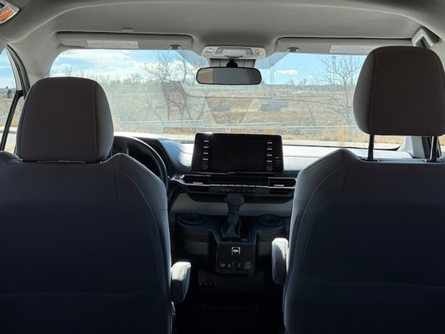 Used 2024 Toyota Sienna Hybrid LE - BraunAbility Side Entry Entry Fold Out Automatic Ramp