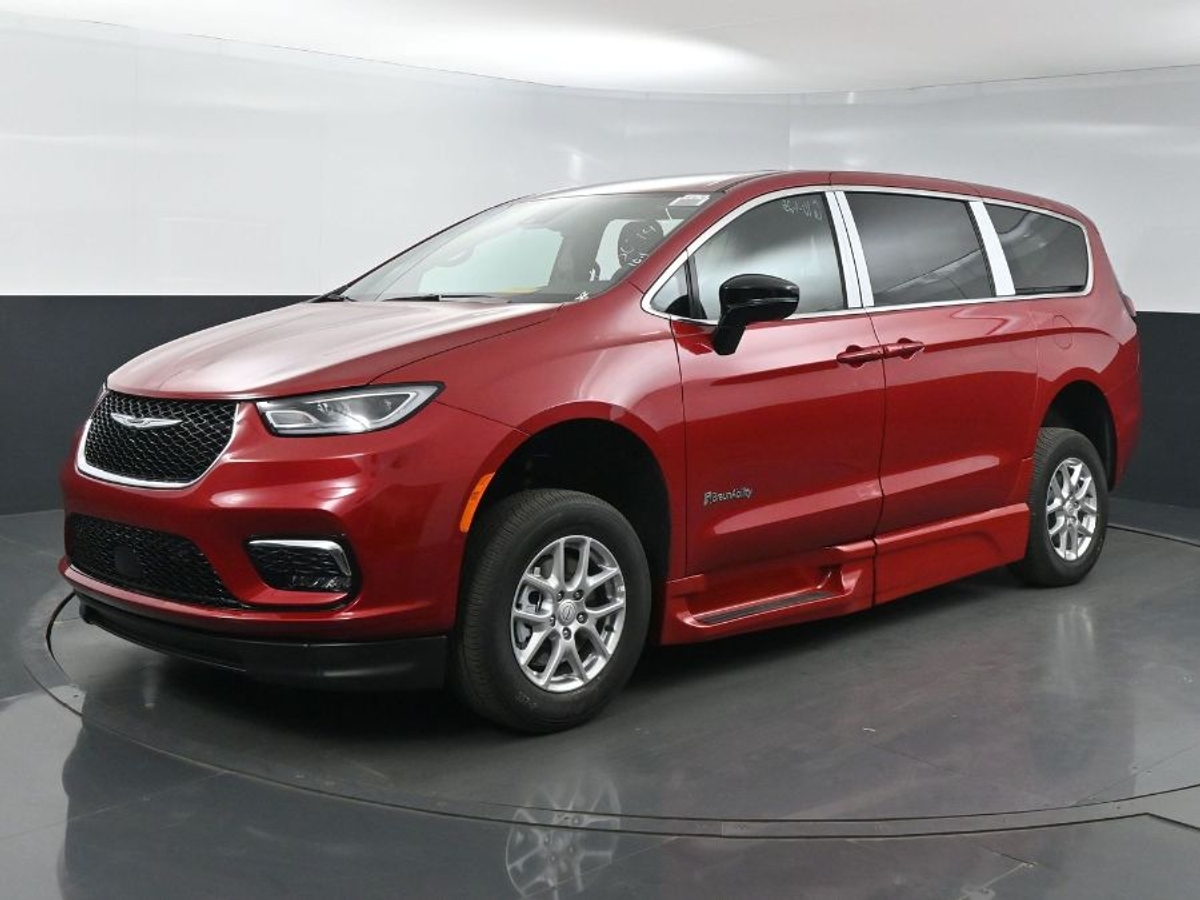 2025 CHRYSLER PACIFICA - Image 3