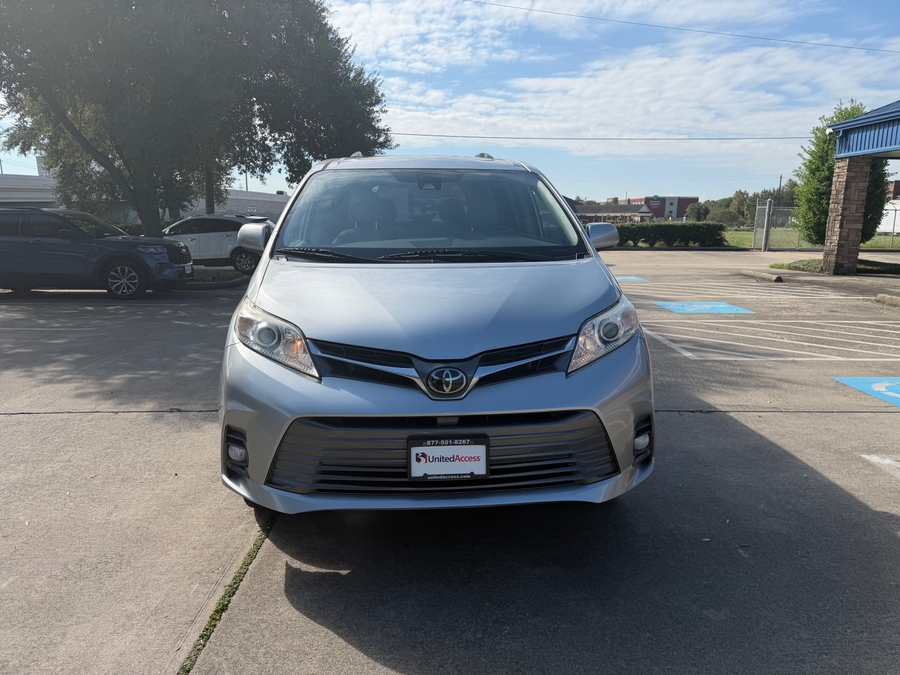 Used 2020 Toyota Sienna XLE - VMI Side Entry In Floor Automatic Ramp