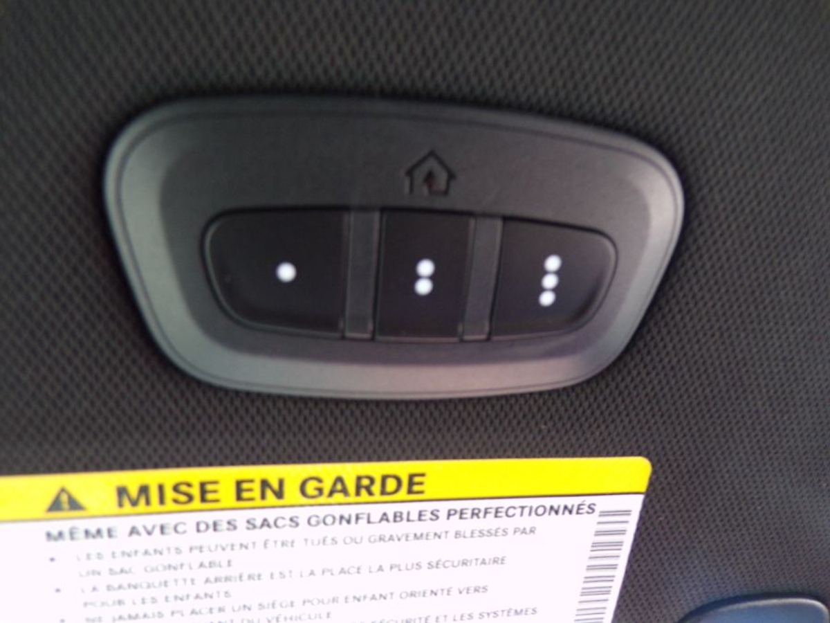 2025 CHRYSLER PACIFICA - Image 20