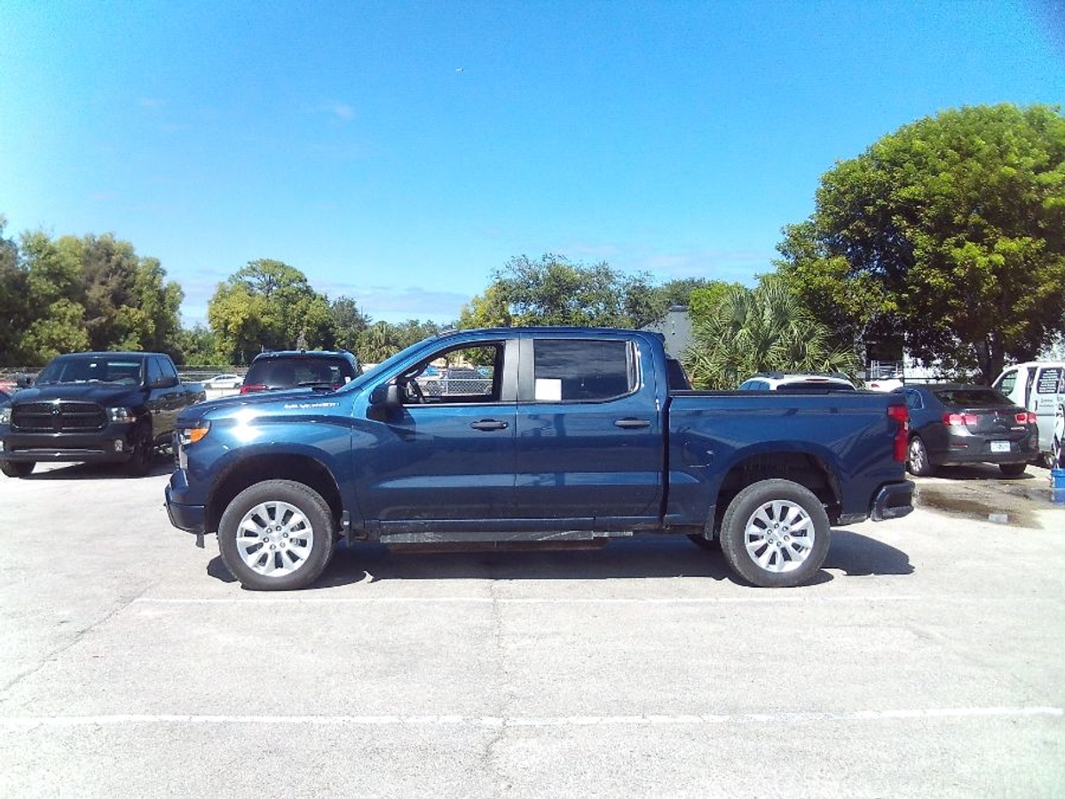 2023 CHEVROLET SILVERADO - Image 4