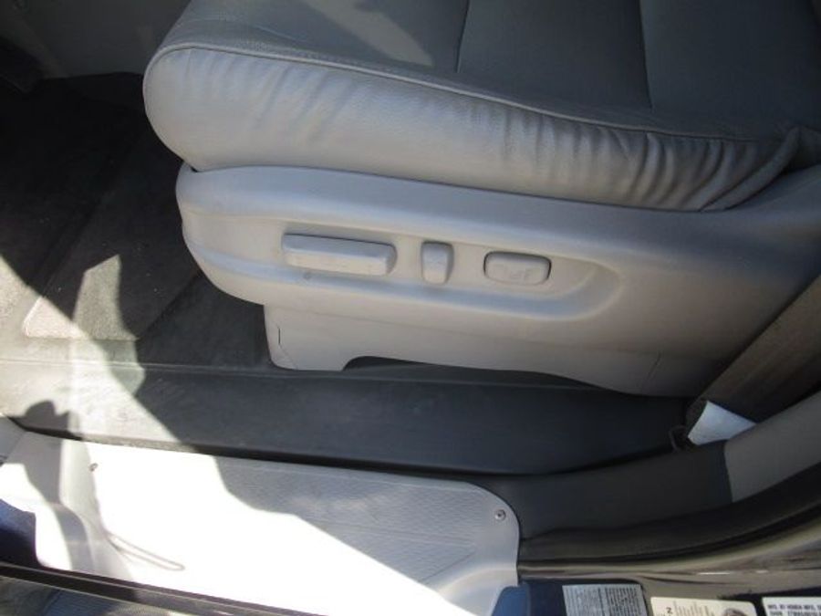 Used 2016 Honda Odyssey Touring - VMI Side Entry Entry In Floor Automatic Ramp