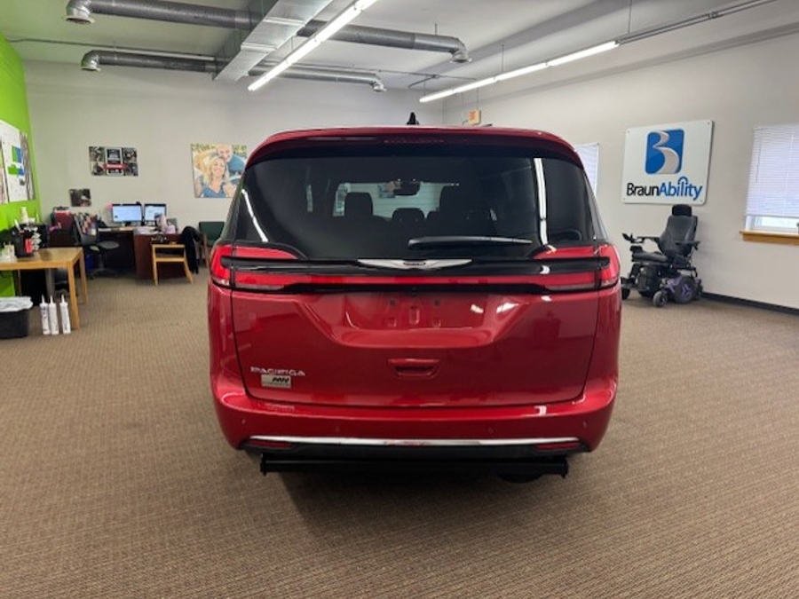 Red Chrysler Pacifica image number 14