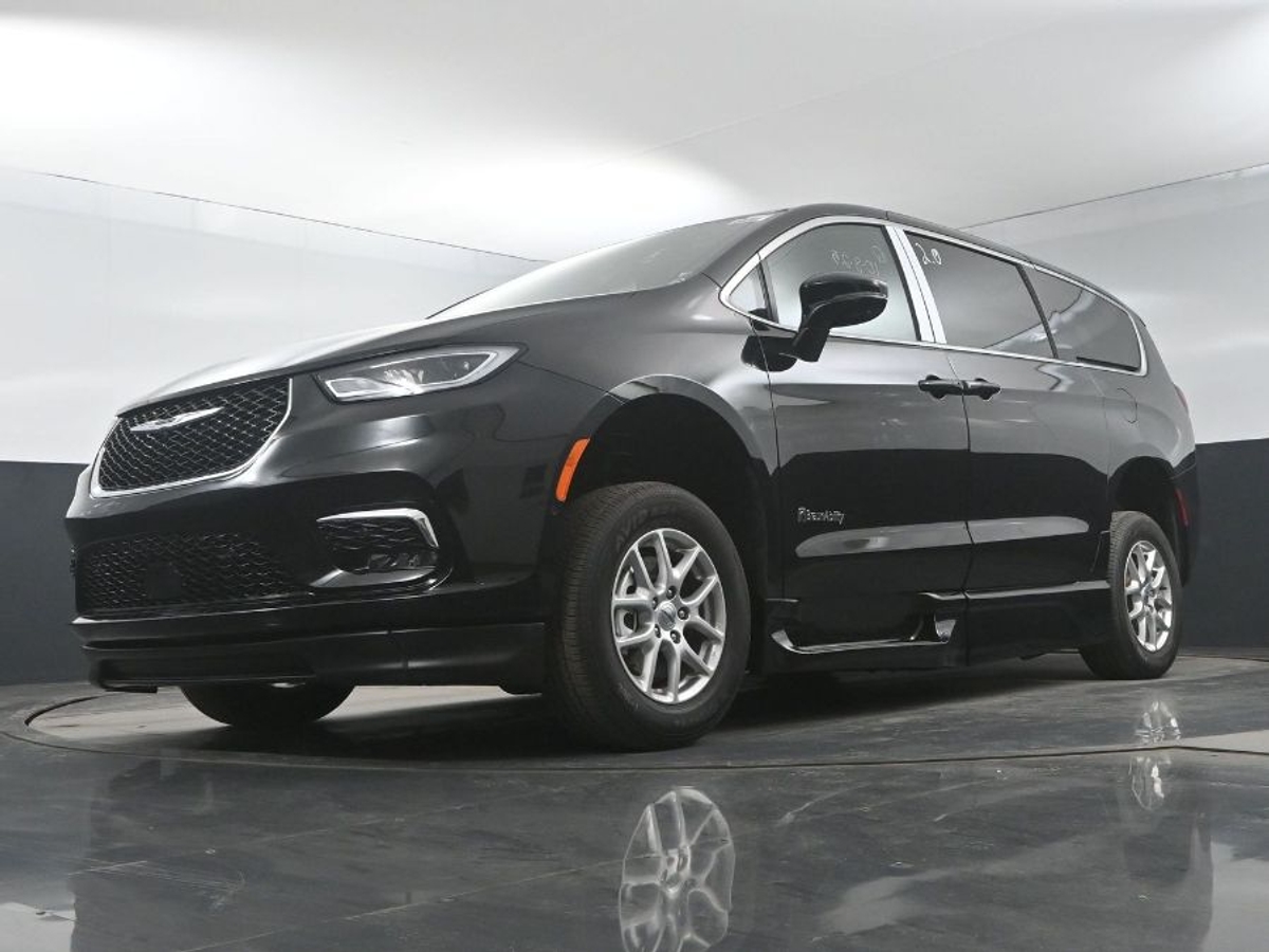 2025 CHRYSLER PACIFICA - Image 20