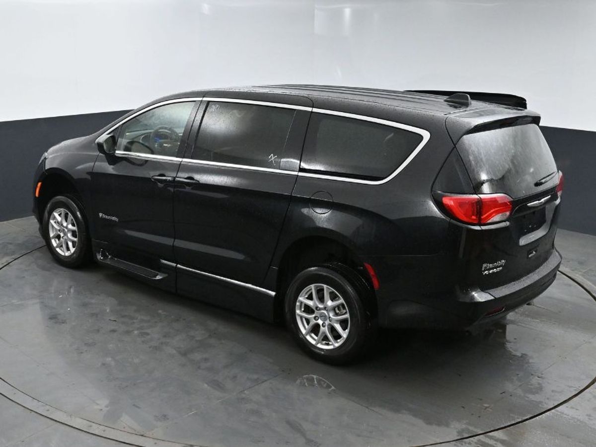 2023 CHRYSLER VOYAGER - Image 14