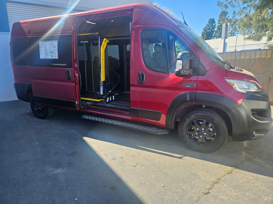 New 2024 Ram ProMaster SLT+ 2500 - Fenton Mobility Side Entry Entry Lift Automatic Ramp
