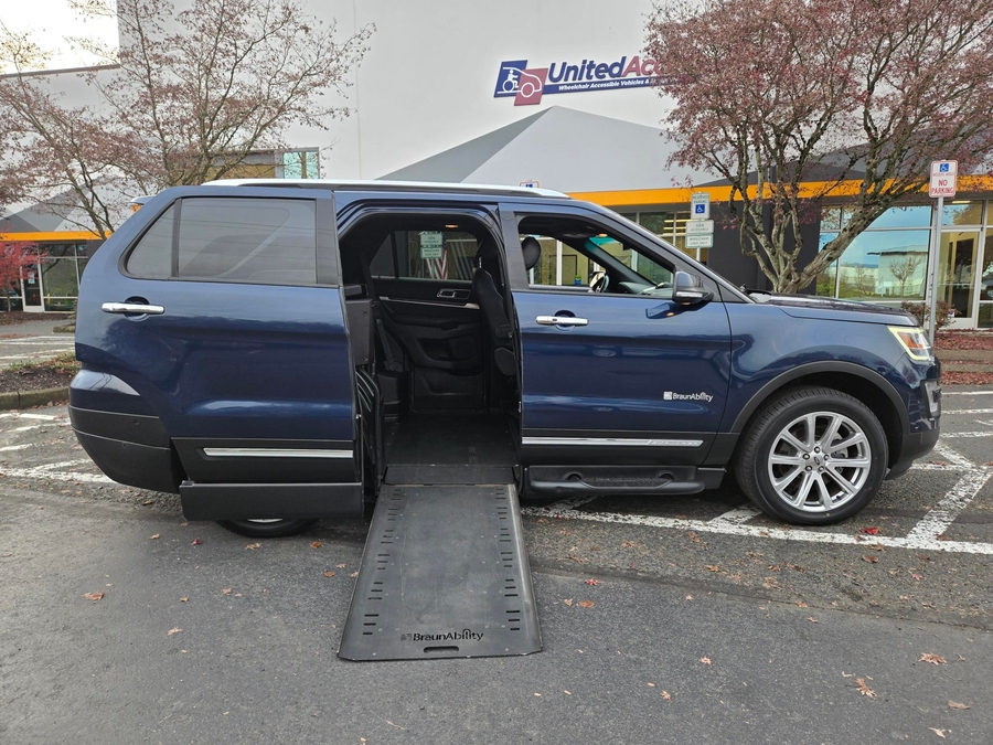 Used 2017 Ford Explorer Limited - BraunAbility Side Entry Entry In Floor Automatic Ramp
