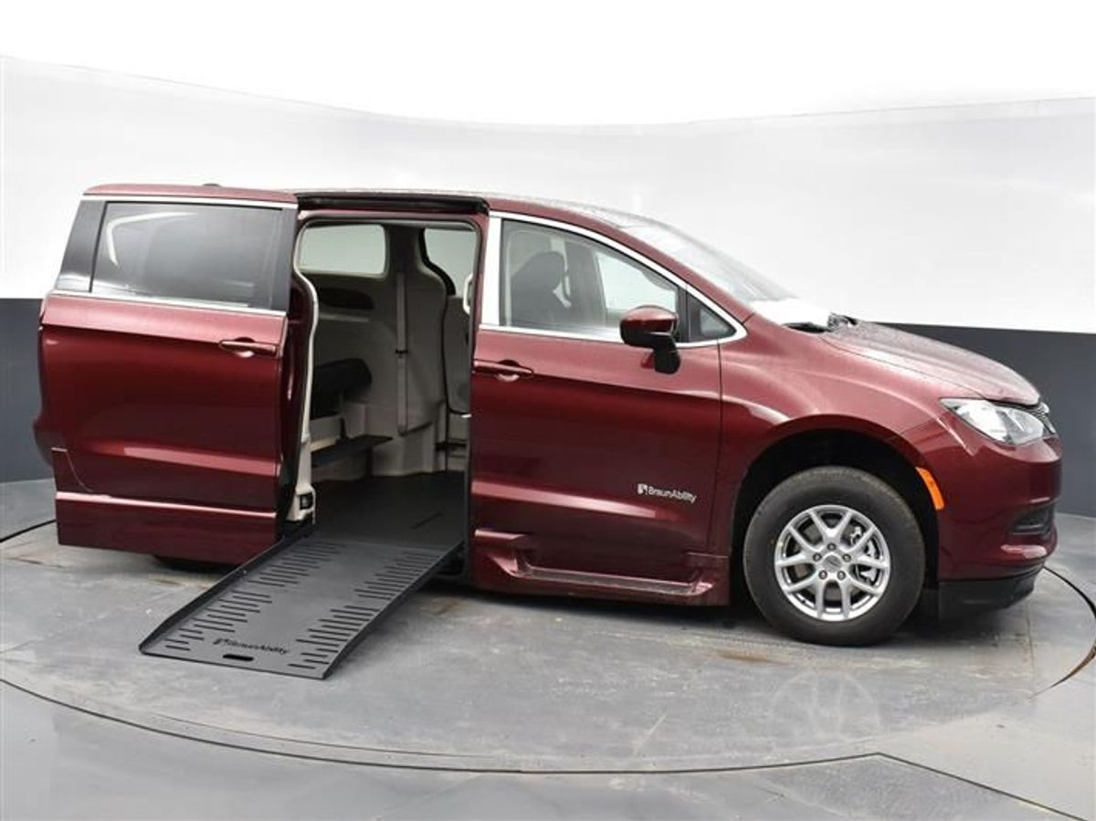 2023 CHRYSLER VOYAGER - Image 13