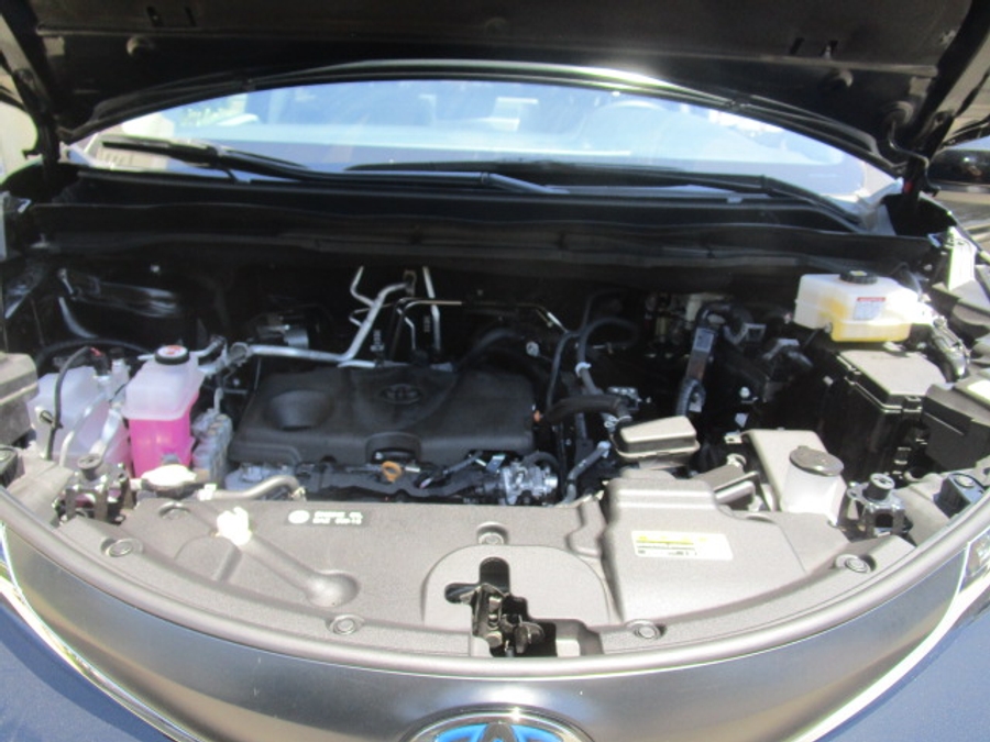 Used 2024 Toyota Sienna Hybrid LE Base - BraunAbility Side Entry Fold Out Automatic Ramp