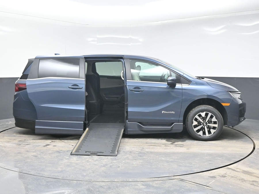 New 2026 Honda Odyssey EX-L - BraunAbility Side Entry Entry In Floor Automatic Ramp