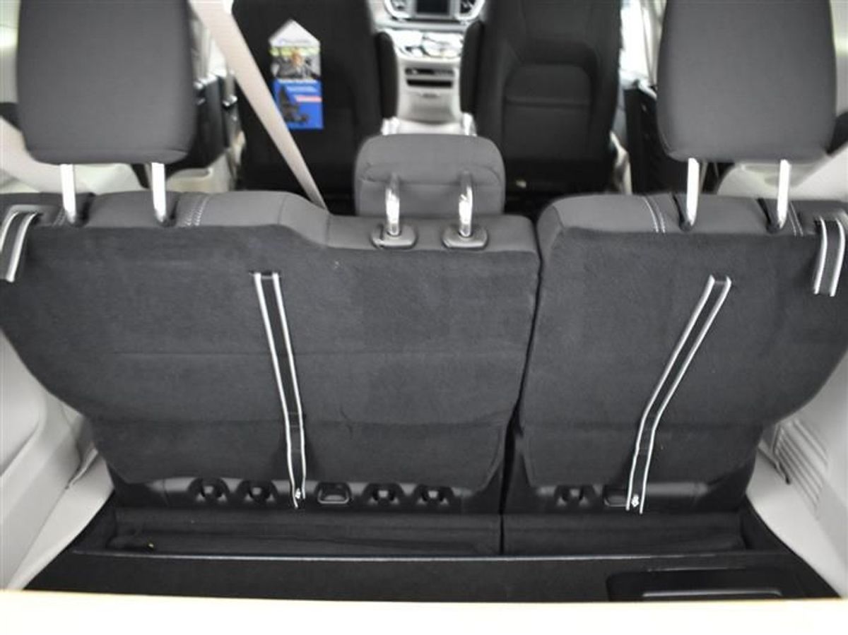 2023 CHRYSLER VOYAGER - Image 19
