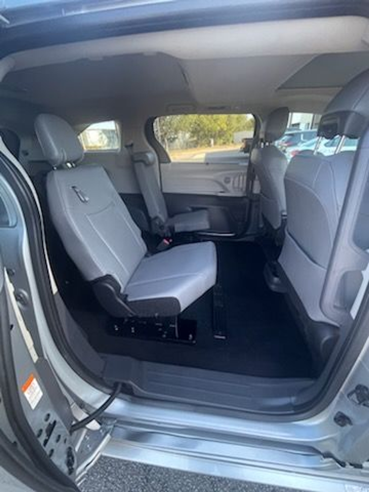 2024 TOYOTA SIENNA - Image 10