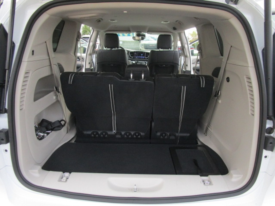 Used 2023 Chrysler Pacifica Touring L Safety - BraunAbility Side Entry Entry In Floor Automatic Ramp