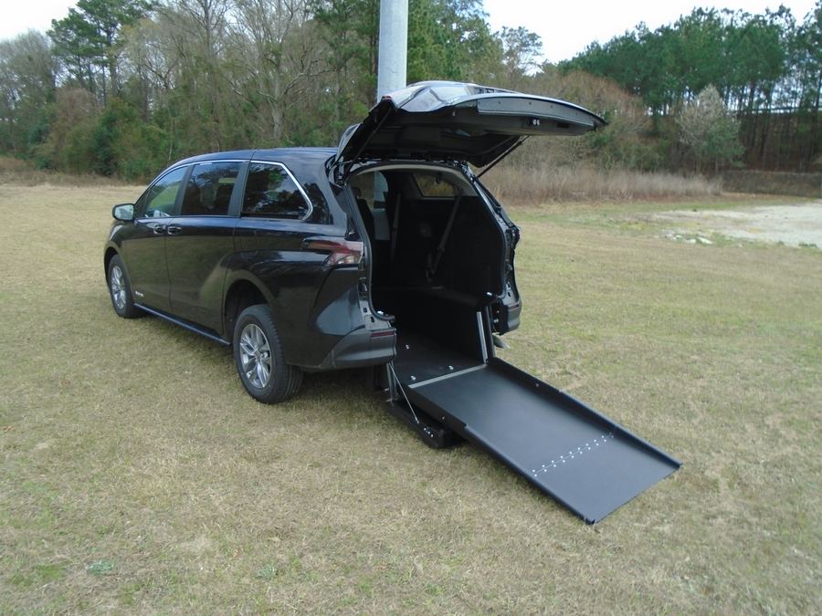 2025 TOYOTA SIENNA - Image 12