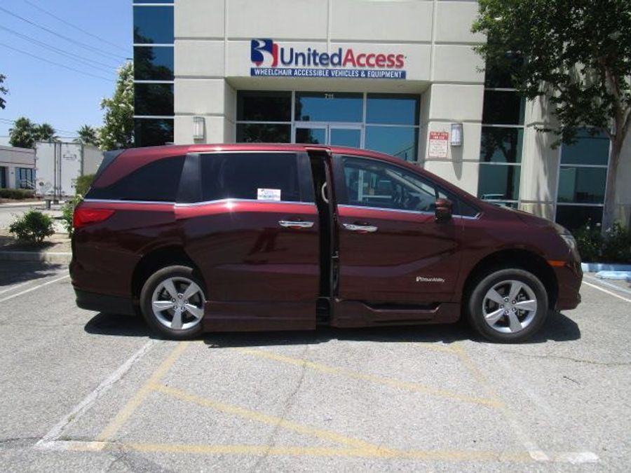 Used 2018 Honda Odyssey EX-L - BraunAbility Side Entry Entry In Floor Automatic Ramp