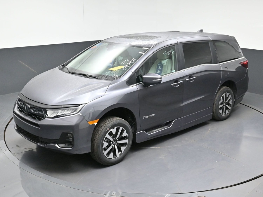 Grey Honda Odyssey image number 17