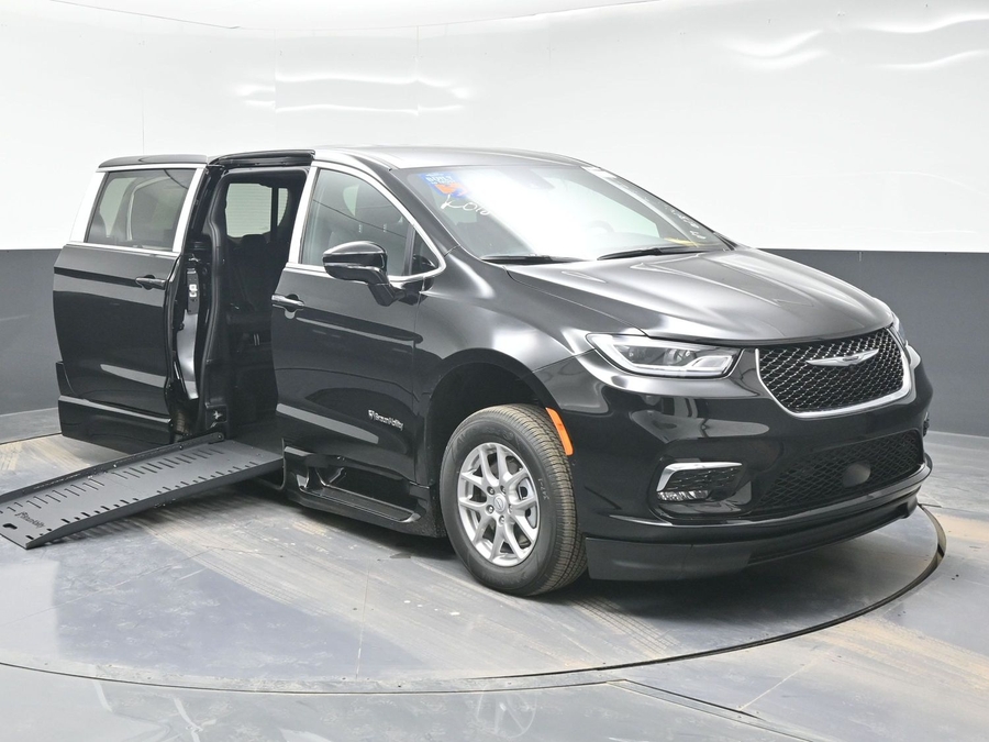 Black Chrysler Pacifica with Side Entry Automatic Fold Out ramp
