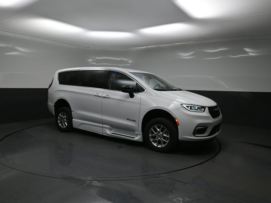 Used 2024 Chrysler Pacifica Touring L - BraunAbility Side Entry Entry In Floor Automatic Ramp