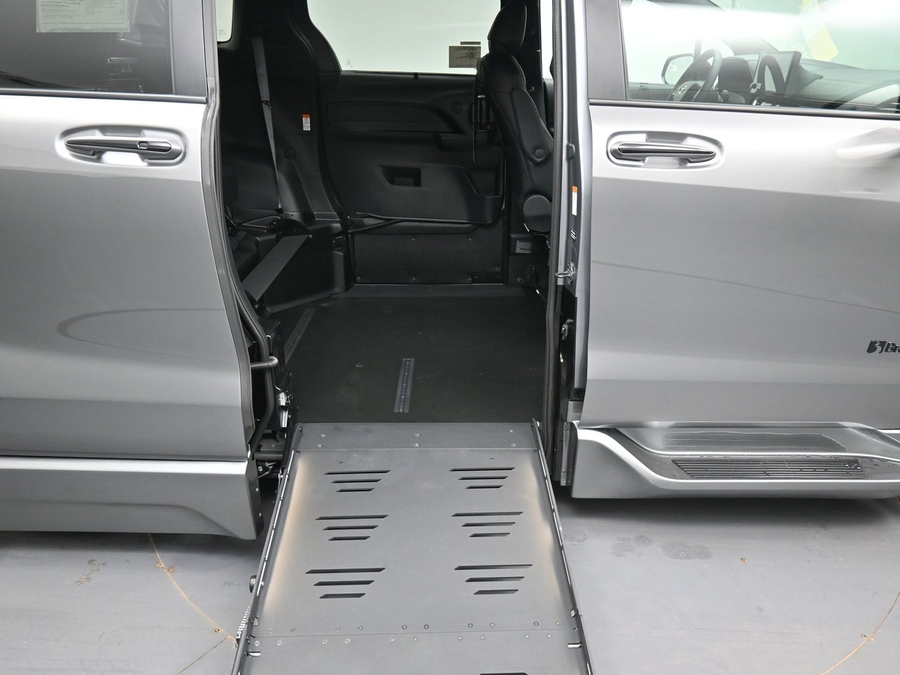 New 2026 Toyota Sienna Hybrid XSE Sport - BraunAbility Side Entry Entry Fold Out Automatic Ramp
