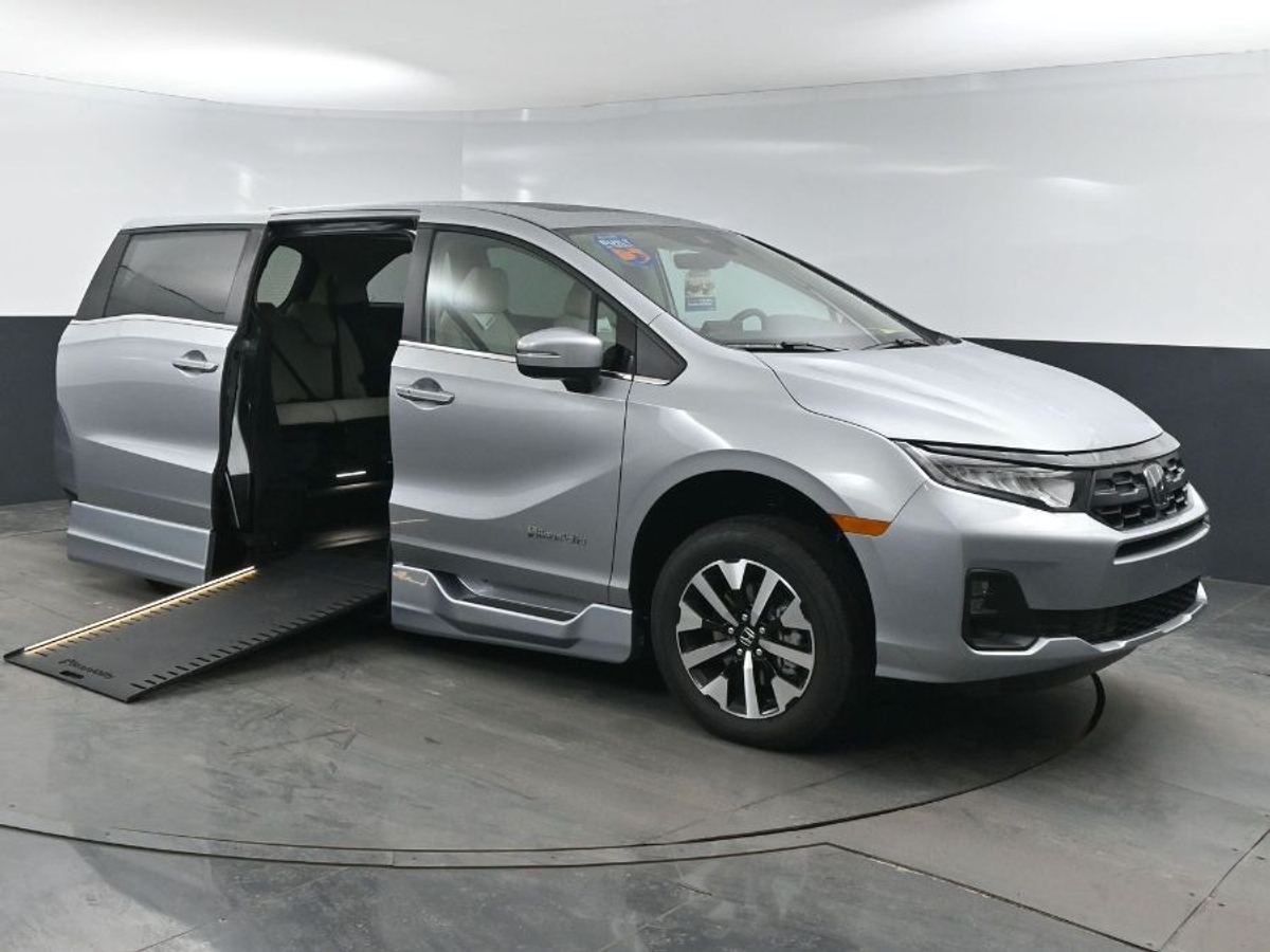 2026 Honda Odyssey EX-L's photo