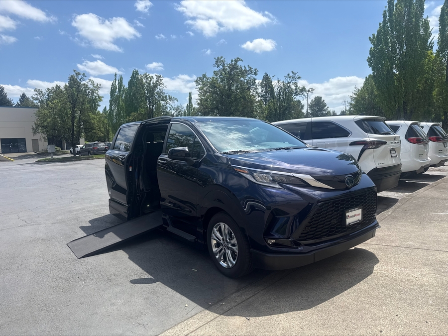 Used 2023 Toyota Sienna Hybrid XSE Sport - VMI Side Entry Entry In Floor Automatic Ramp