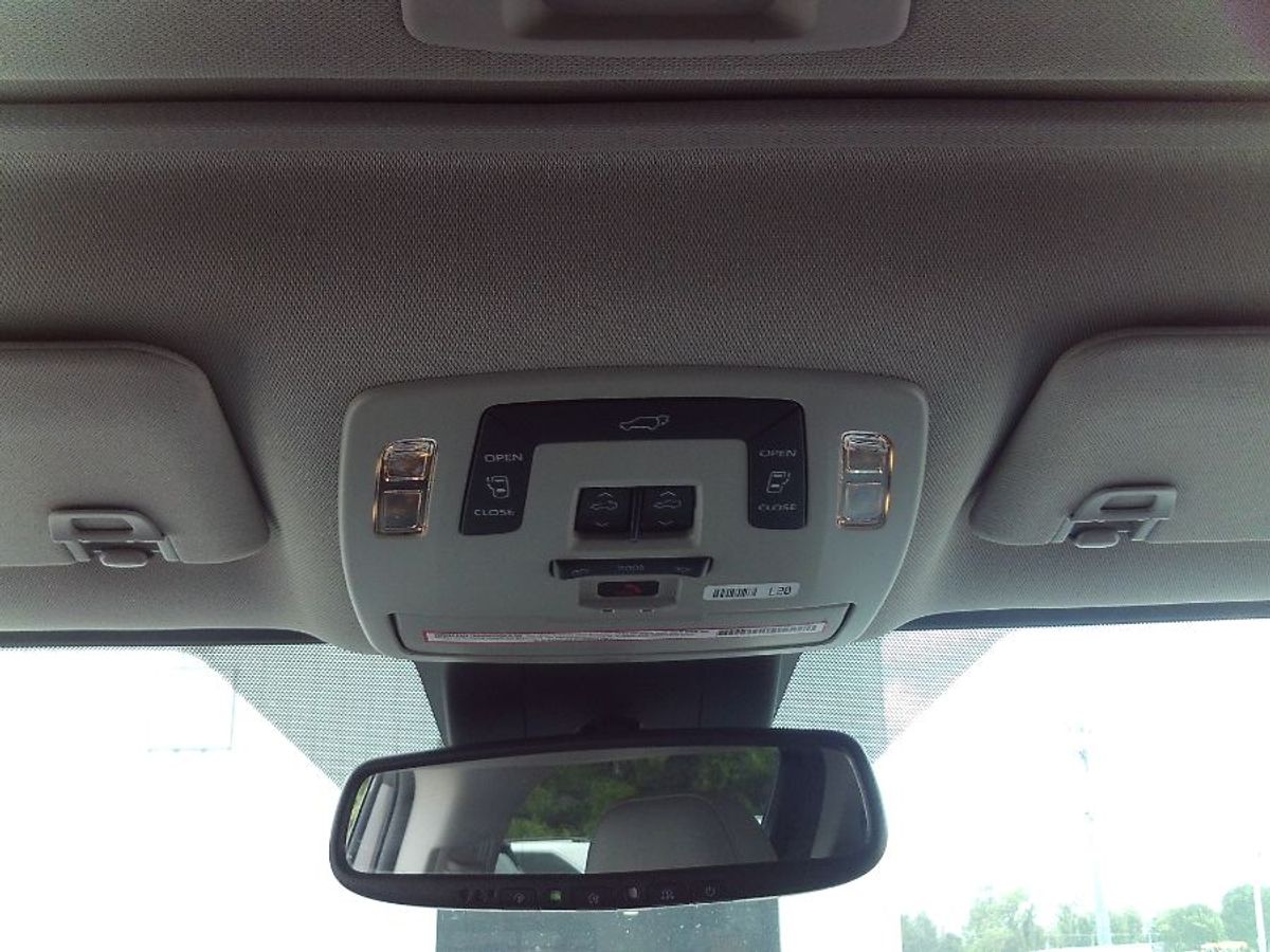 2023 TOYOTA SIENNA - Image 15