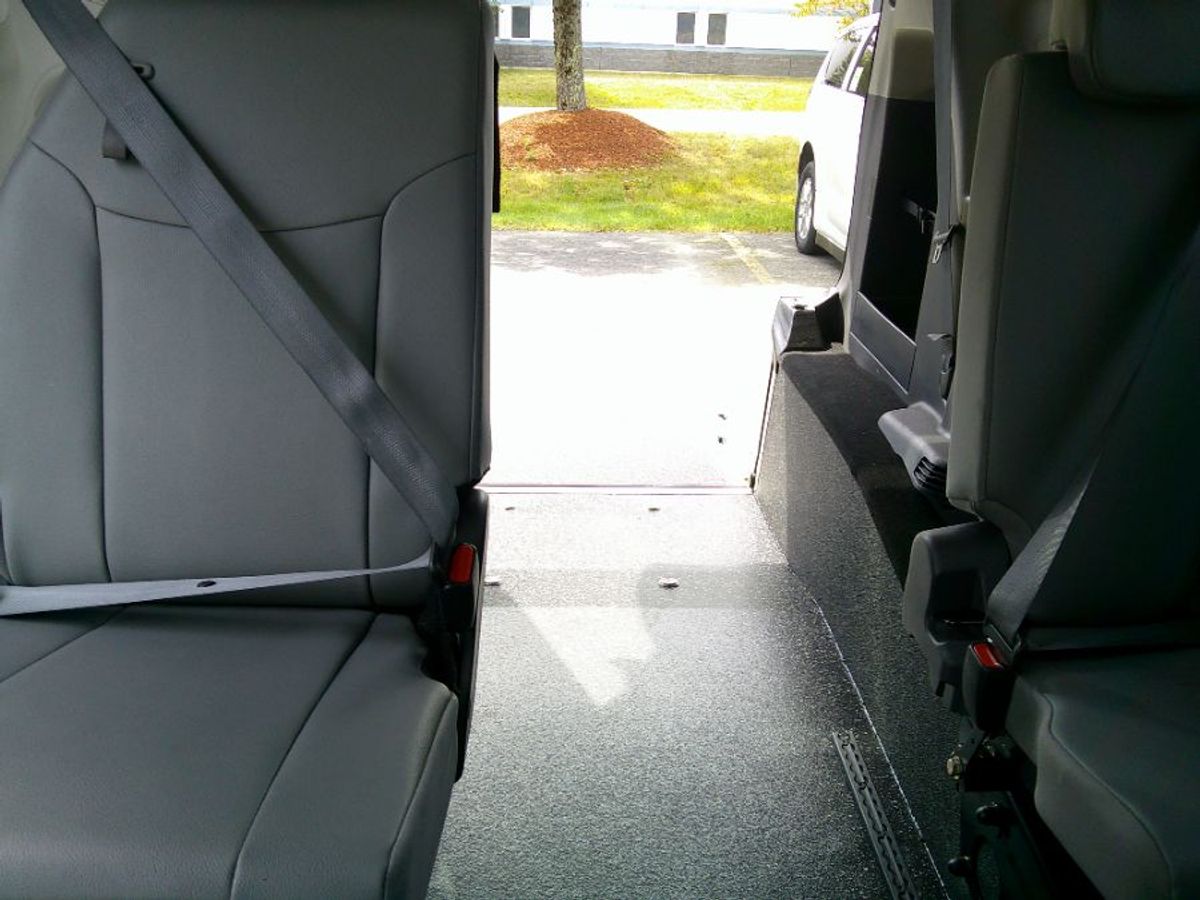 2024 TOYOTA SIENNA - Image 18