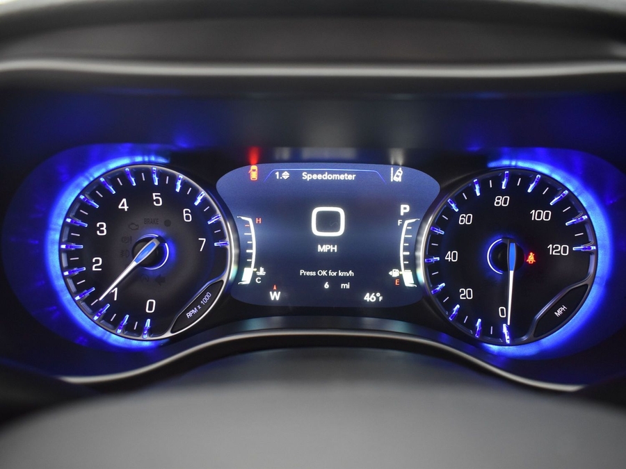 New 2025 Chrysler Pacifica Select Safety - BraunAbility Side Entry Entry Fold Out Automatic Ramp