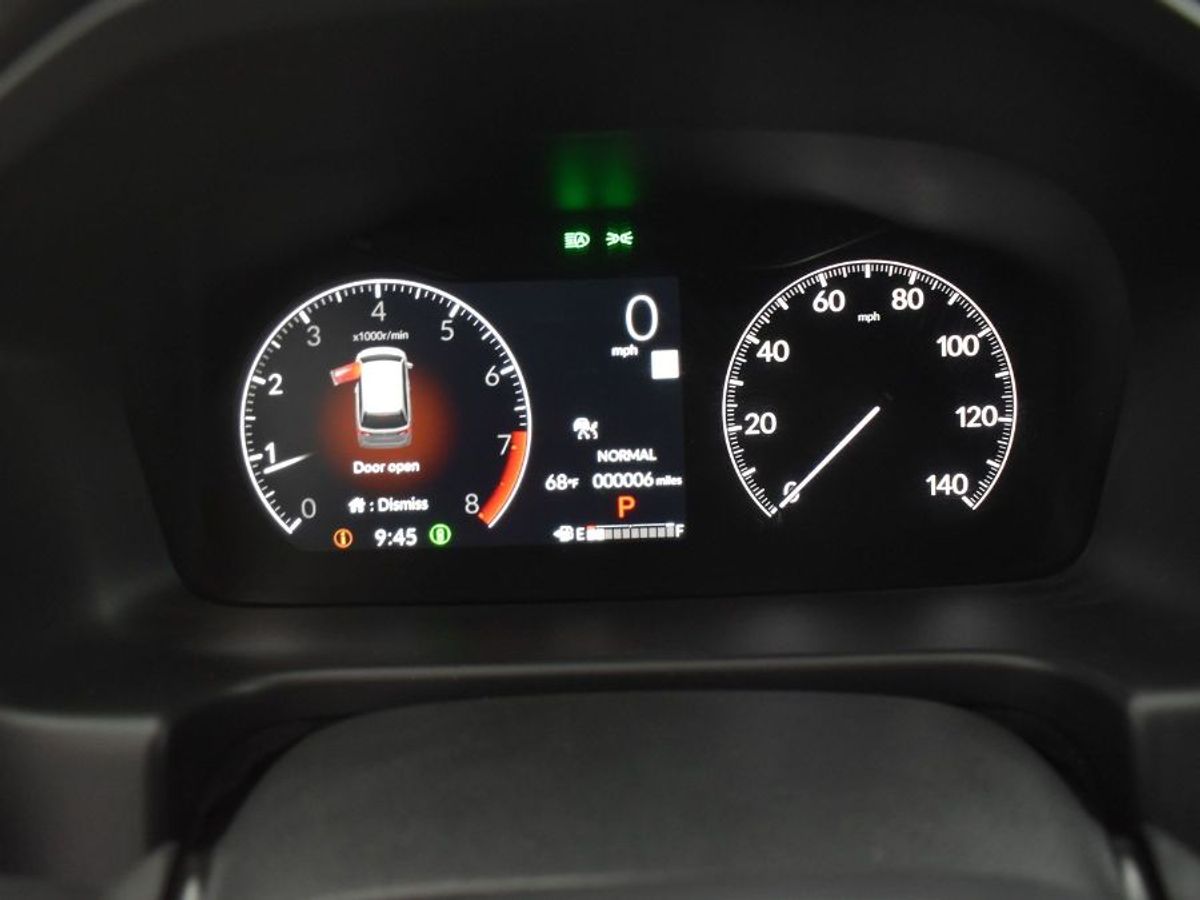 Red Honda Odyssey image number 15