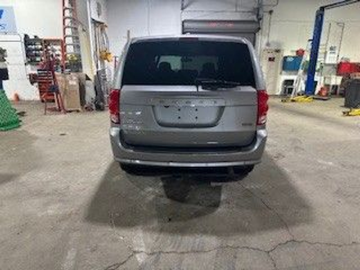 2013 DODGE GRAND CARAVAN - Image 6