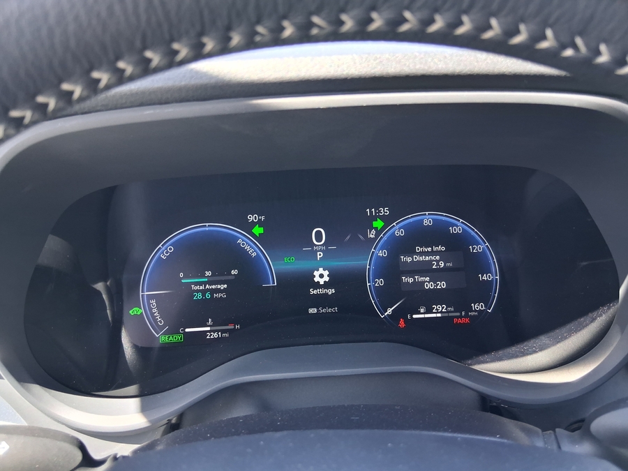 Blue Toyota Sienna image number 20
