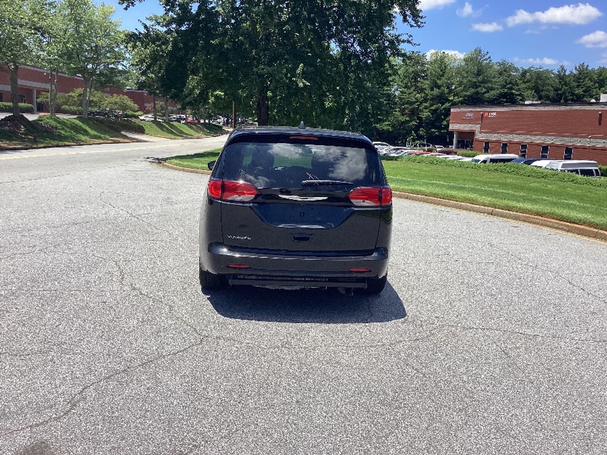 2024 CHRYSLER VOYAGER - Image 5