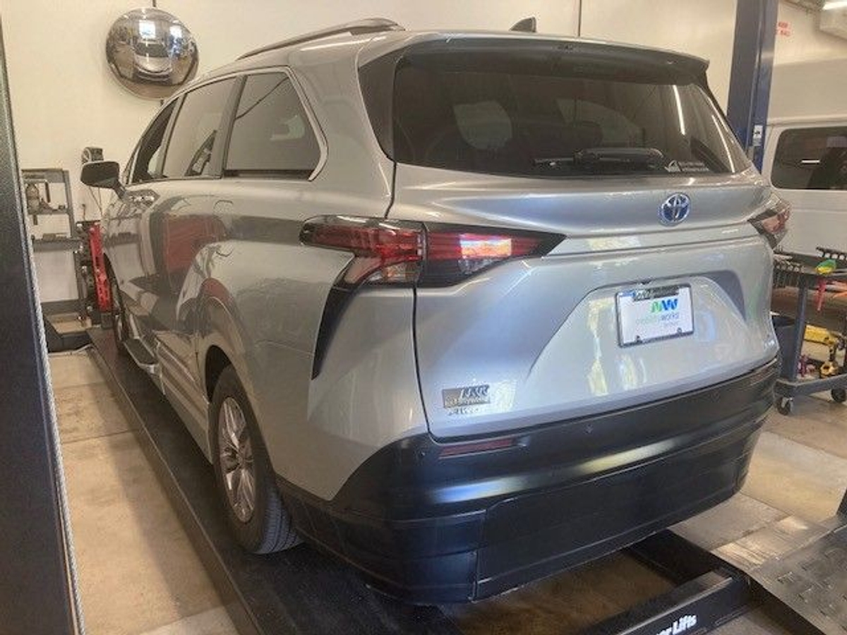 2022 TOYOTA SIENNA - Image 4