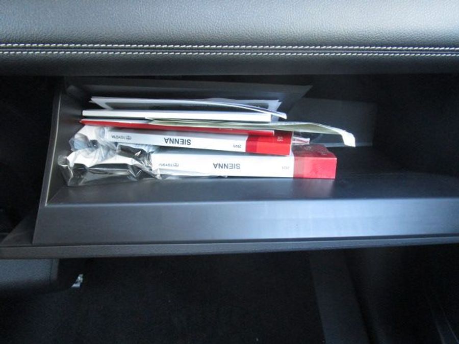 New 2025 Toyota Sienna Hybrid XSE Sport - VMI Side Entry Entry In Floor Automatic Ramp