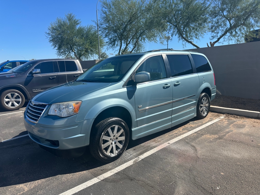 Used 2009 Chrysler Town and Country Touring 25th Anniversary - El Dorado  Entry  Ramp