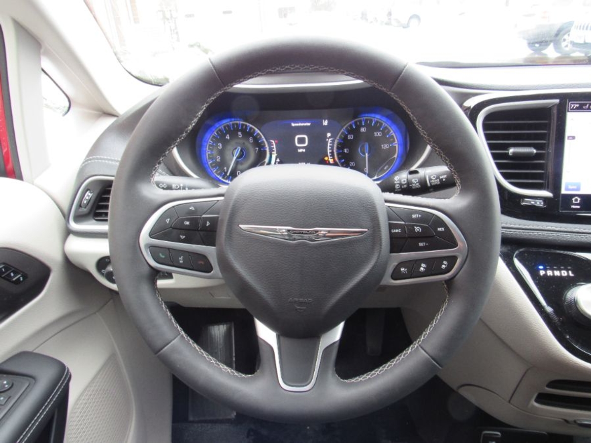 2024 CHRYSLER PACIFICA - Image 15