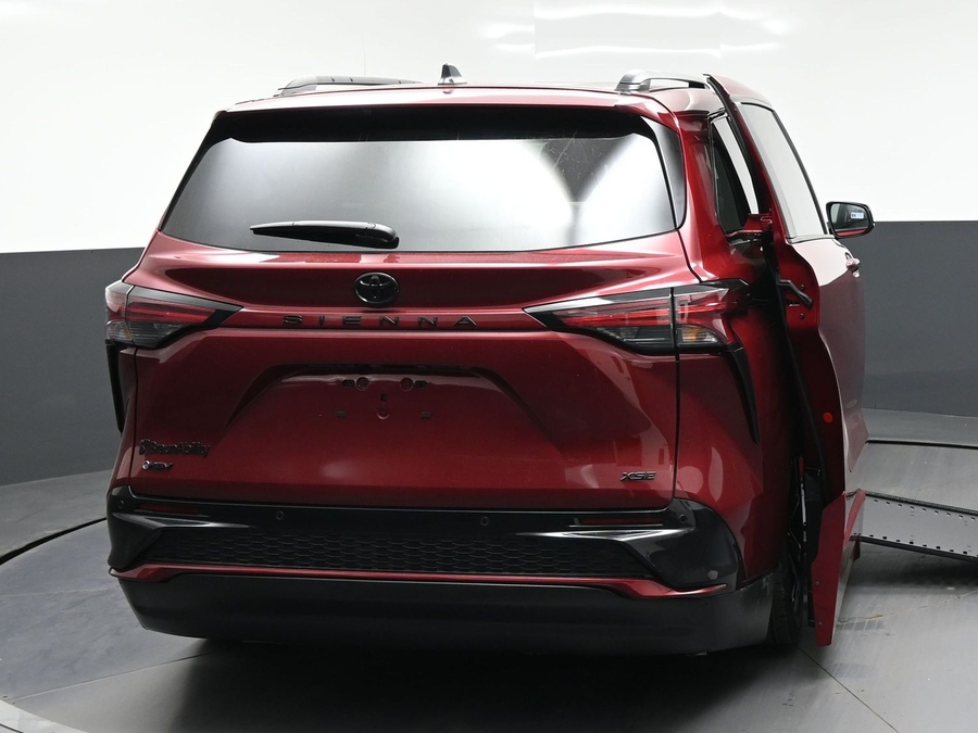 New 2026 Toyota Sienna Hybrid XSE Sport - BraunAbility Side Entry In Floor Automatic Ramp